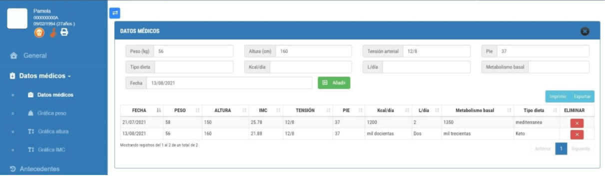 Cámara de iPhone detectando y escaneando código QR (ejemplo de identificación rápida)